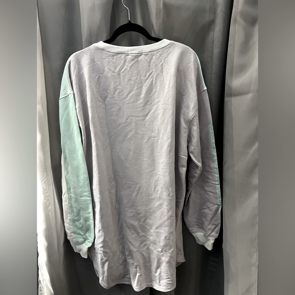 Pretty Little Thing sweater dress - Picture 4 of 5